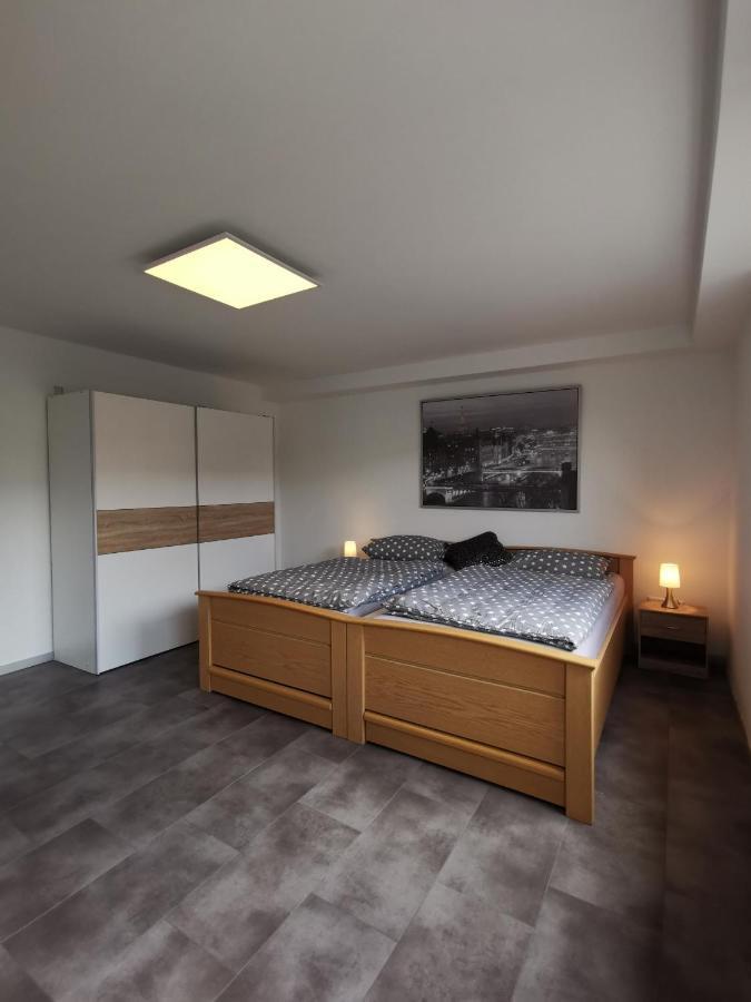 Moderne Wohnung Mit Terrasse Und Eigenem Zugang. Remscheid Exterior photo